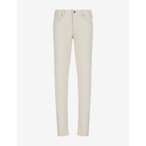 Imagen pantalon  cinco bolsillos color beig parte frontal marca ARMANI EXCHANGE .